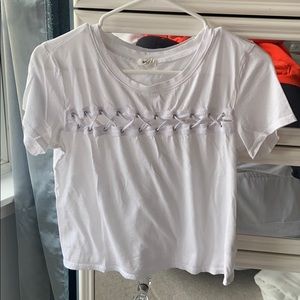 Short sleeve tee with cut out